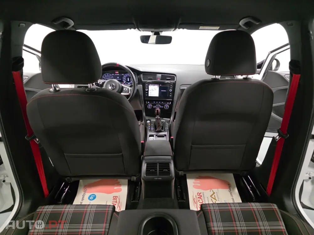 Volkswagen Golf 2.0 TSI GTI DSG Performance