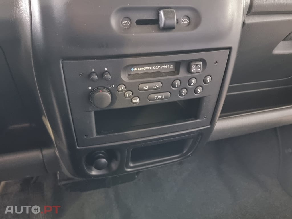 Opel Agila 1.0 12V