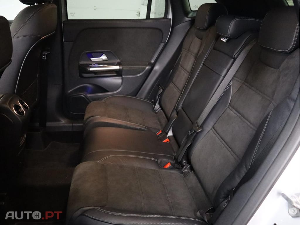 Mercedes-Benz GLA 250 e AMG LINE