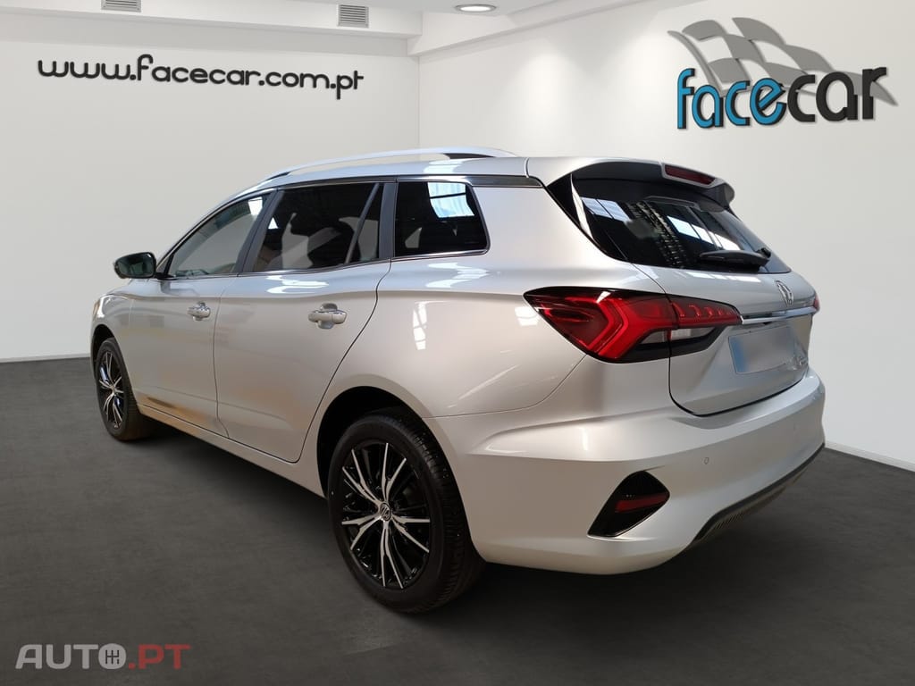 MG MG5 5 Standard Luxury