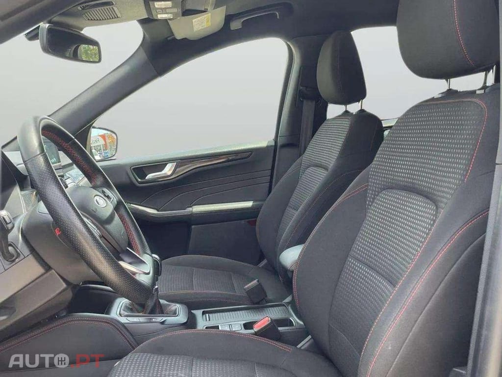 Ford Kuga 1.5 TDCi EcoBlue ST-Line