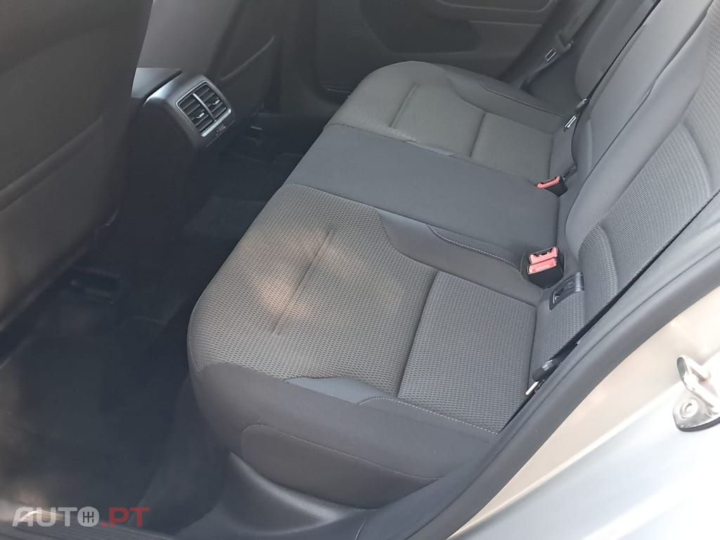 Volkswagen Golf 1.6 TDi Confortline