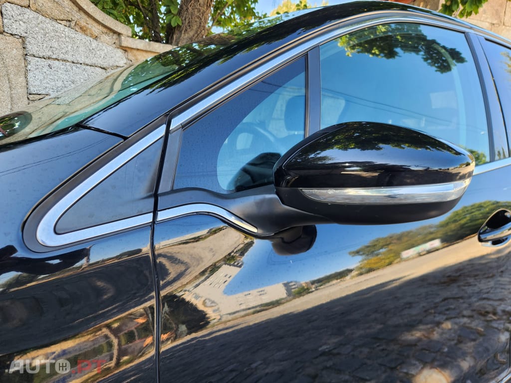 Peugeot 208 1.2 VTi Allure
