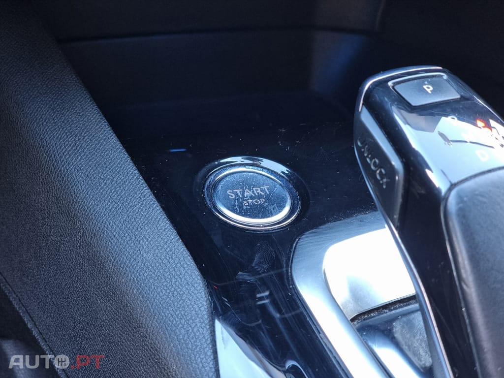 Peugeot 3008 1.6 PureTech GT EAT8