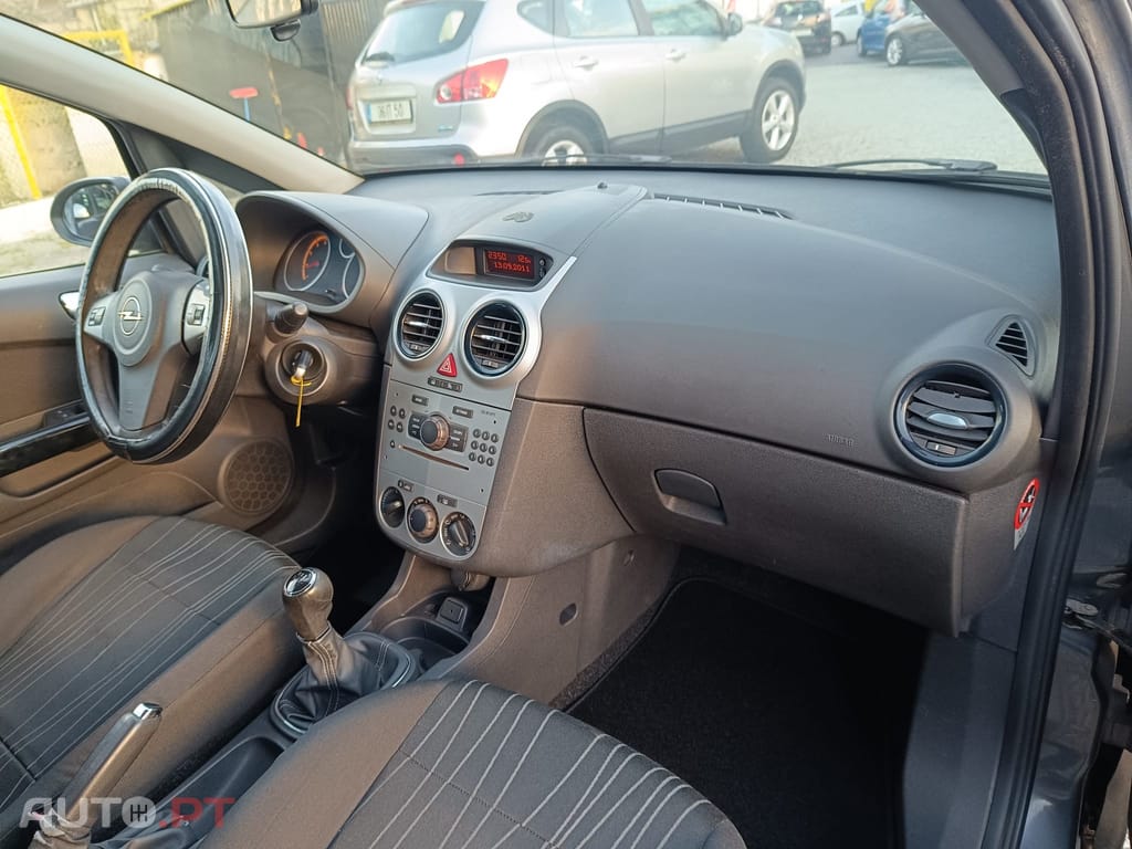 Opel Corsa 1.2 Enjoy