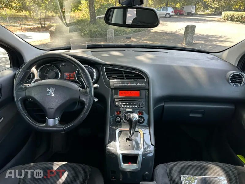 Peugeot 5008 1.6 e-HDi 7L Allure 2-Tronic 113g