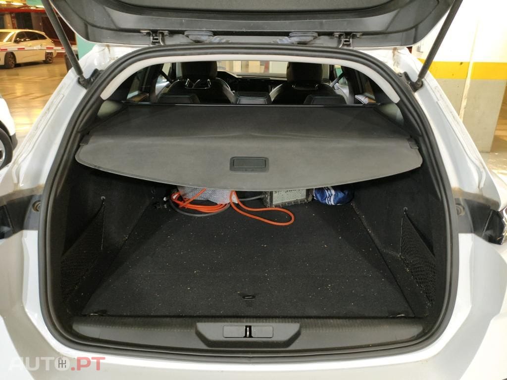 Peugeot 308 SW 1.6 Hybrid Allure e-EAT8