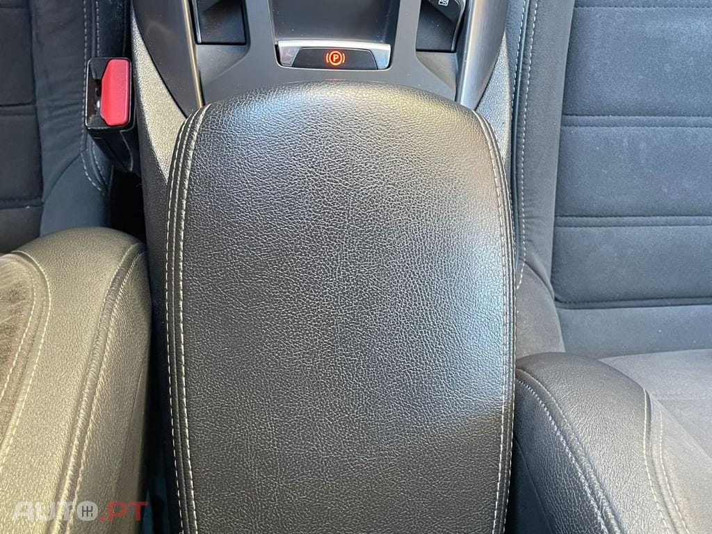 Citroen DS5 2.0 HDi Hybrid4 Business Class