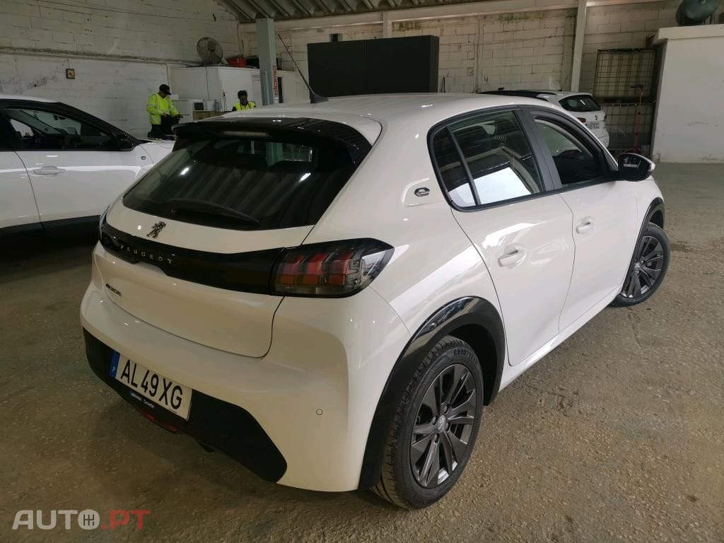 Peugeot E-208 50 kWh Active Pack
