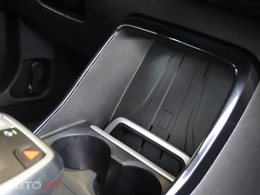 BMW 218 i Pack Desportivo M Auto