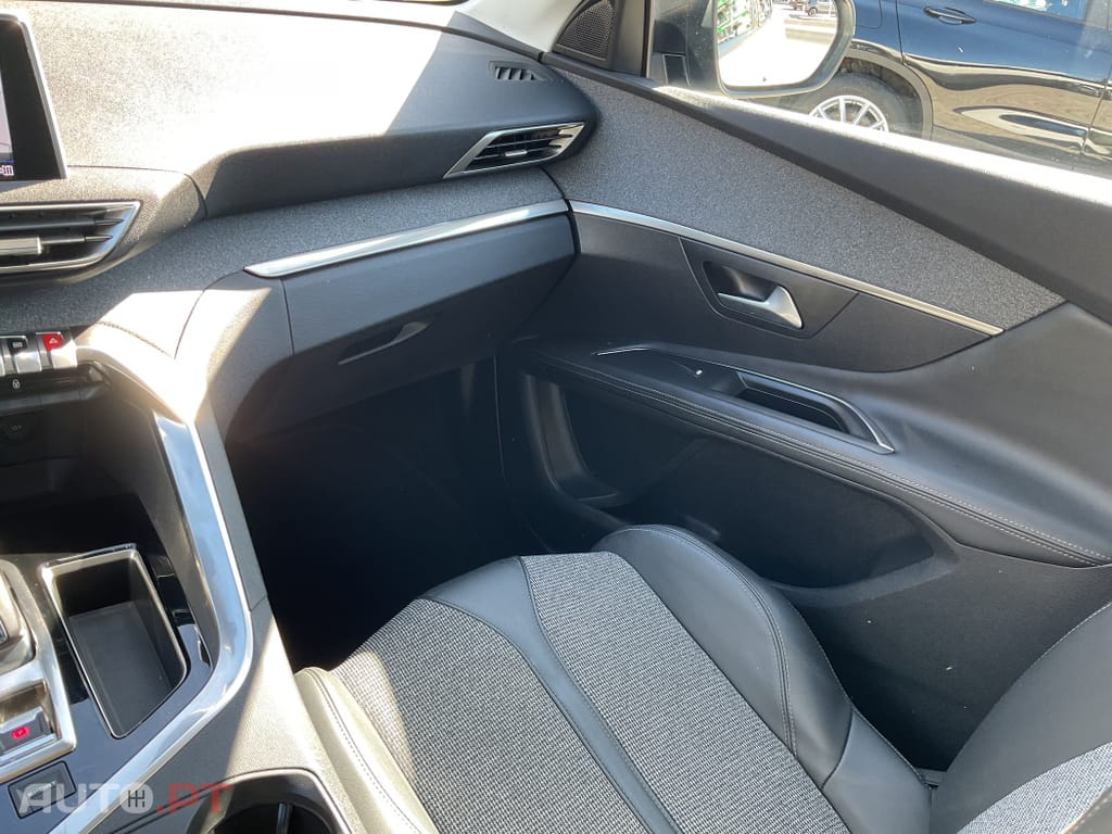 Peugeot 3008 1.5 BlueHDi Allure Pack EAT8