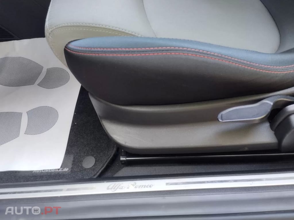 Alfa Romeo MiTo 0.9 8V Turbo Twinair Super — fotografia 18