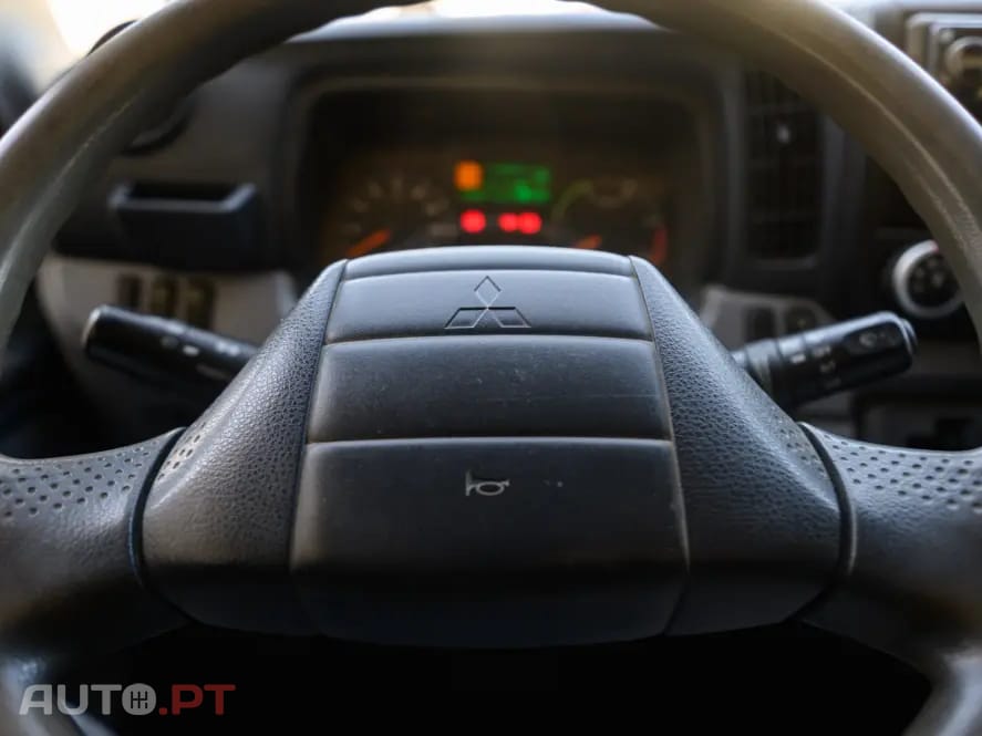 Mitsubishi Canter 3C13 c/ bascula