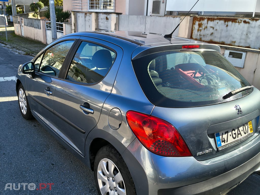 Peugeot 207 1.4 HDI