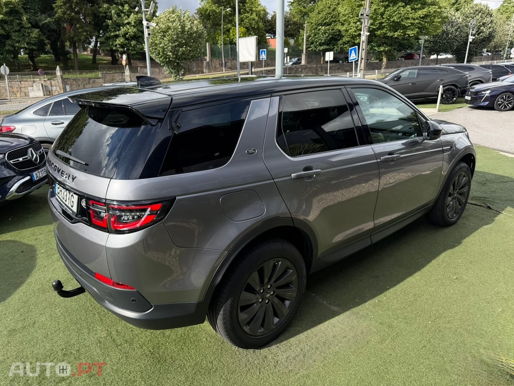 Land Rover Discovery Sport P300e Dynamic SE