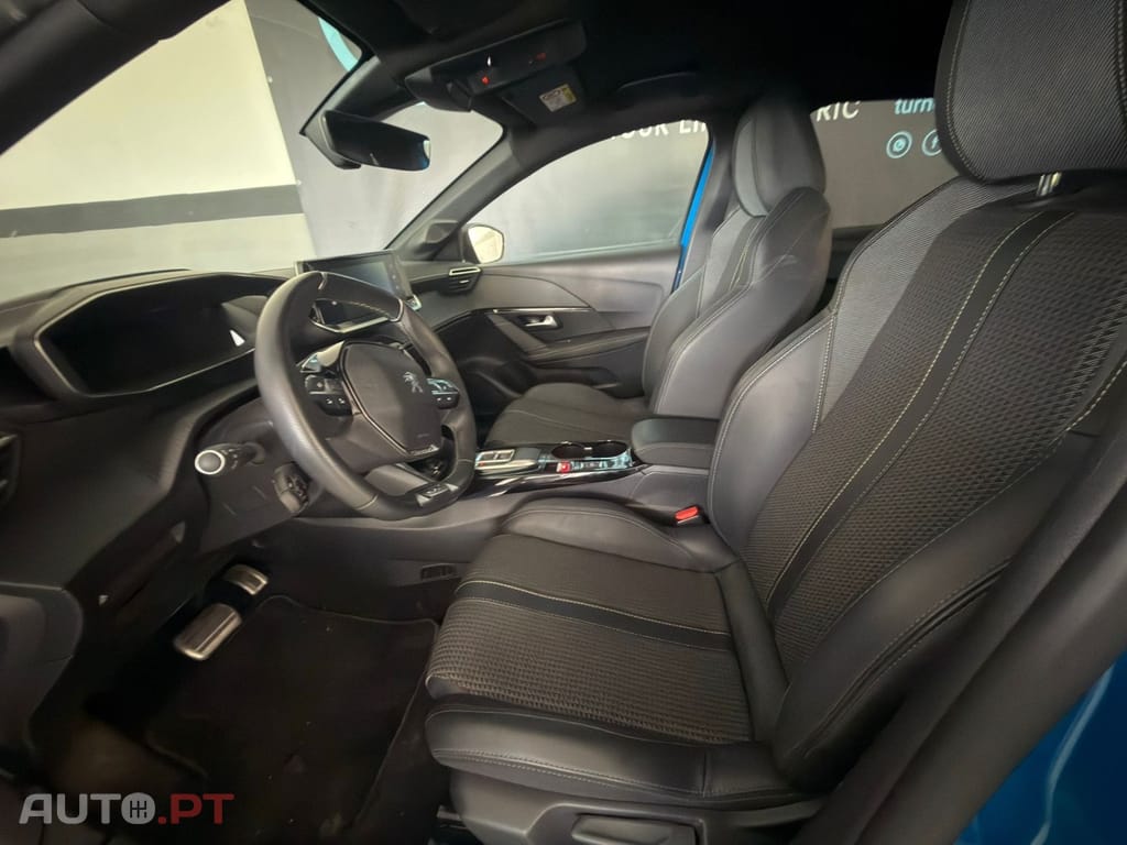 Peugeot E-208 50 kWh GT
