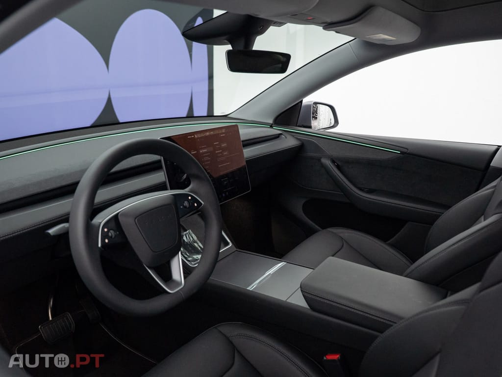 Tesla Model Y Long Range Tração Integral