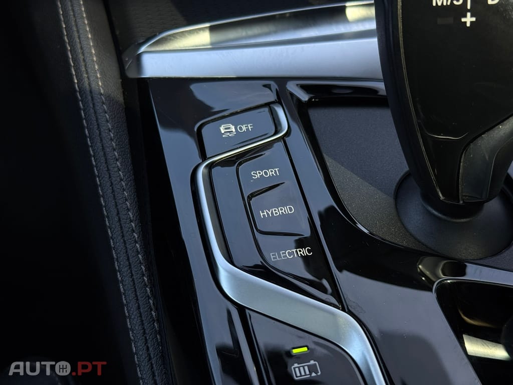 BMW 530 e Pack Desportivo M