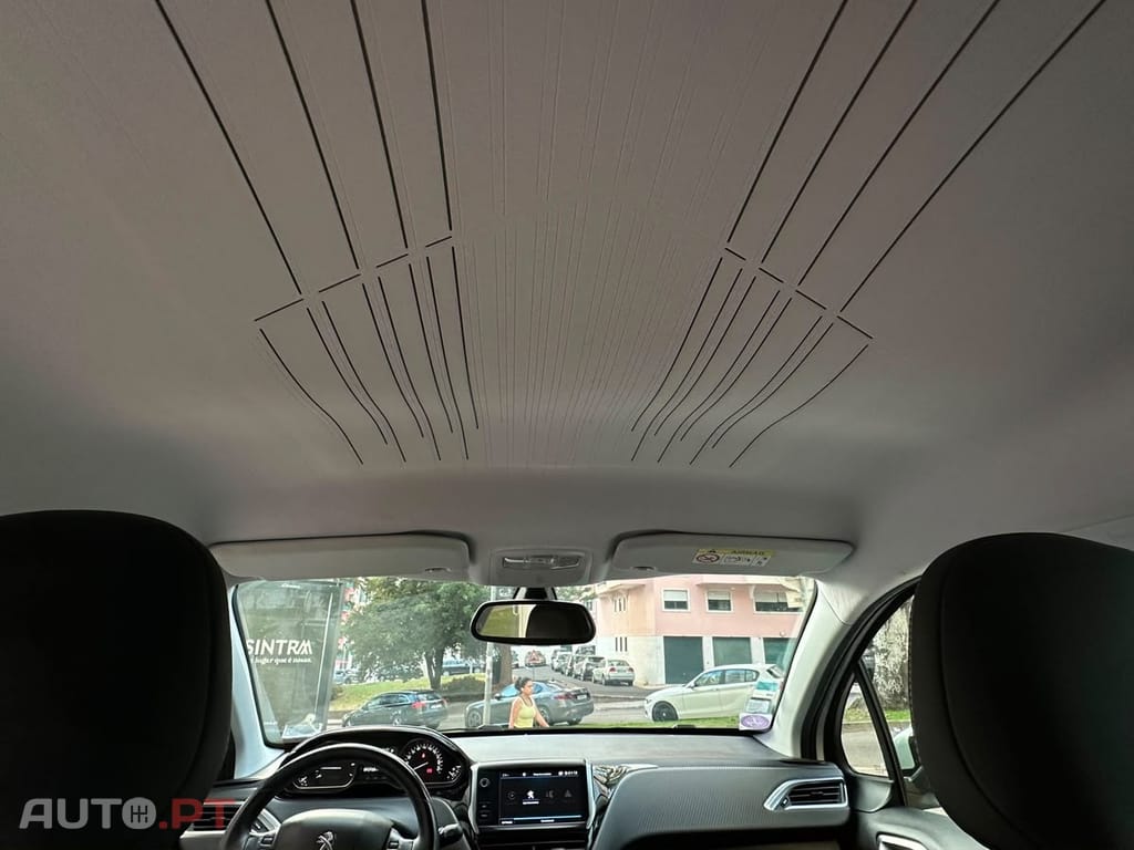 Peugeot 2008 1.2 PureTech Allure EAT6