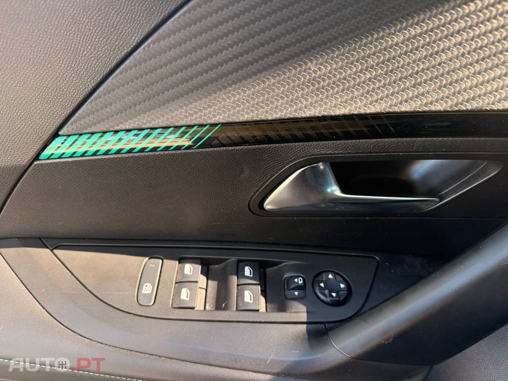 Peugeot 2008 1.5 BlueHDi Allure EAT8