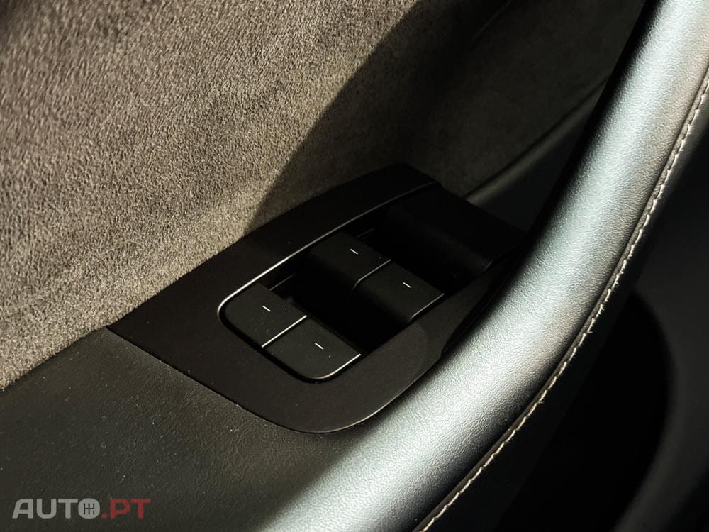 Tesla Model Y Long Range Dual Motor AWD