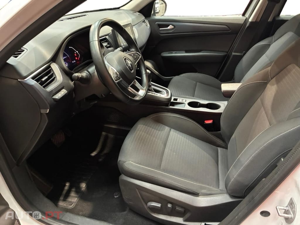 Renault Arkana E-Tech Business