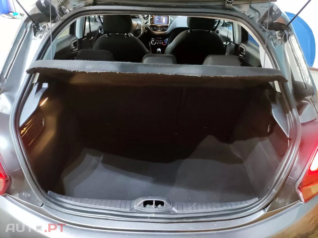 Peugeot 208 1.2 PureTech Signature