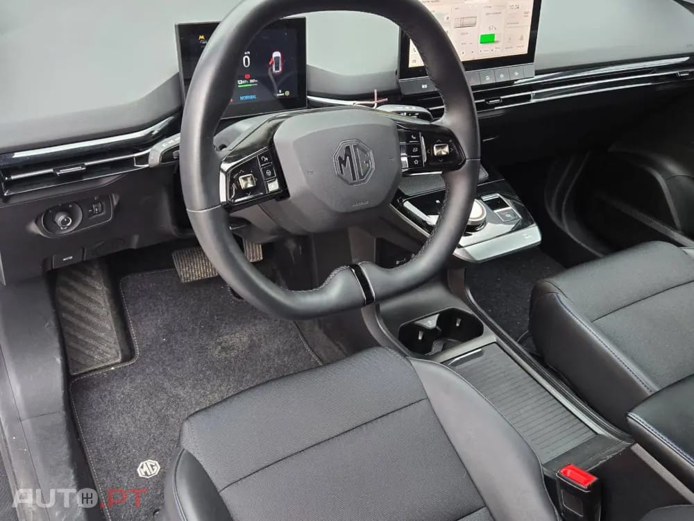 MG MG4 64 kWh Luxury