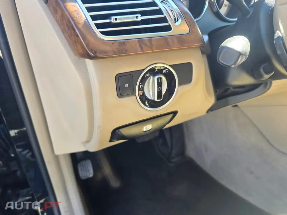 Mercedes-Benz CLS 350 Outro