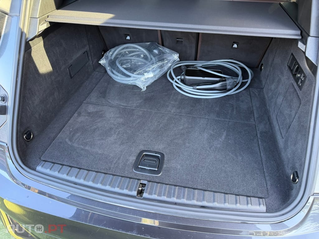 BMW iX xDrive 40 Pack Desportivo