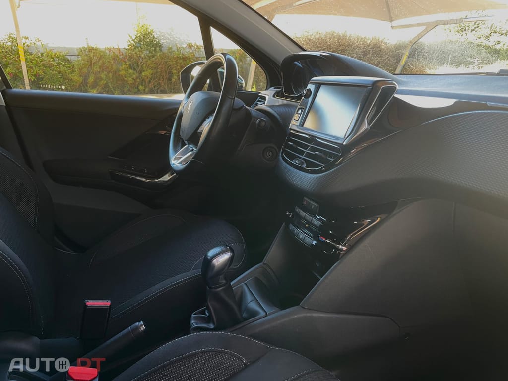 Peugeot 208 PureTech 82 Start & Stop Allure
