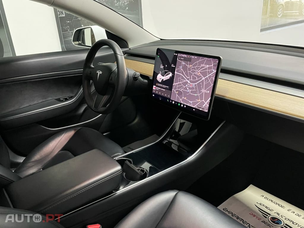 Tesla Model 3 Standard Range Plus RWD