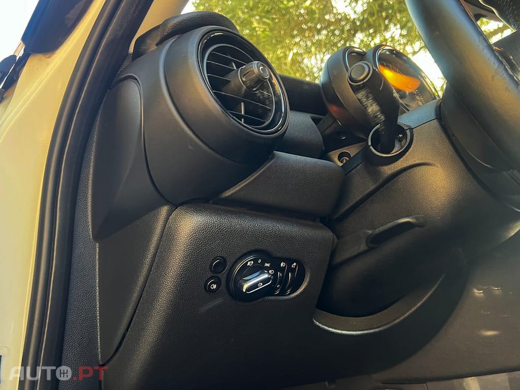 MINI One D - 5 Portas