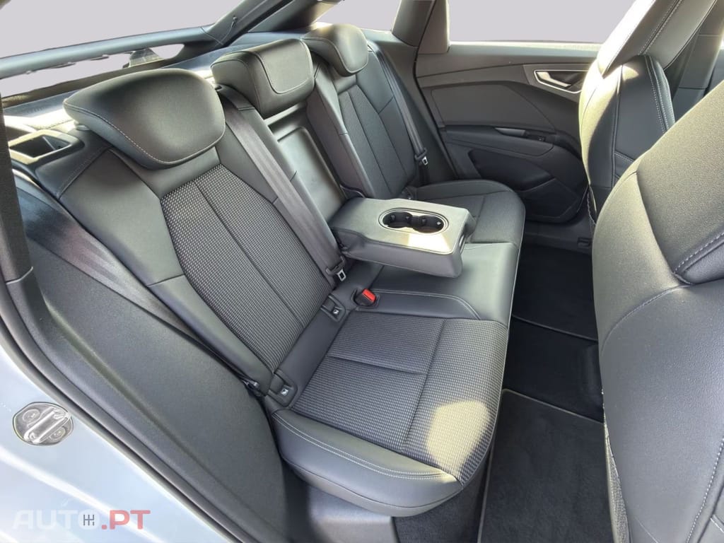 Audi Q4 E-Tron 40 S Line I.V.A DEDUTIVEL