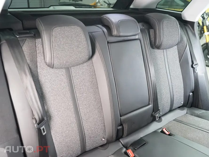 Peugeot 3008 1.2 PureTech Allure EAT8