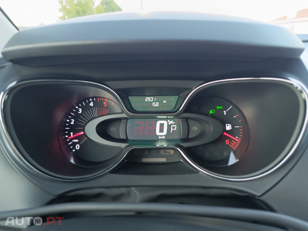 Renault Captur 1.5 dCi Exclusive EDC - 2.900 Km´s