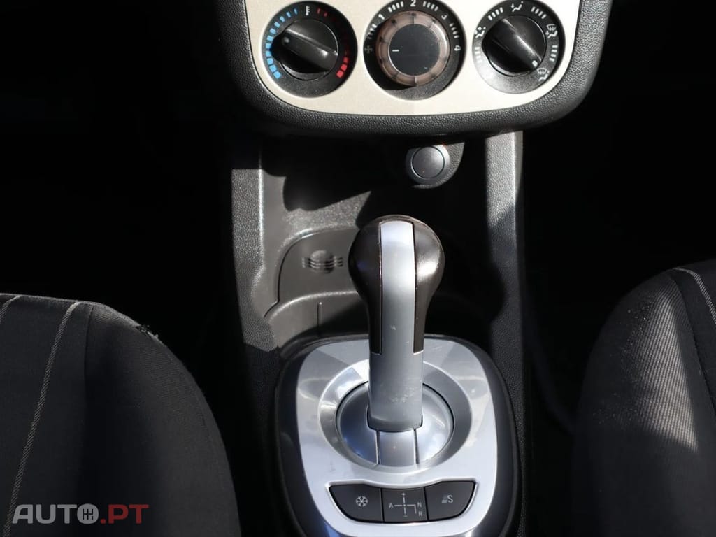 Opel Corsa 1.2 Enjoy Easytronic