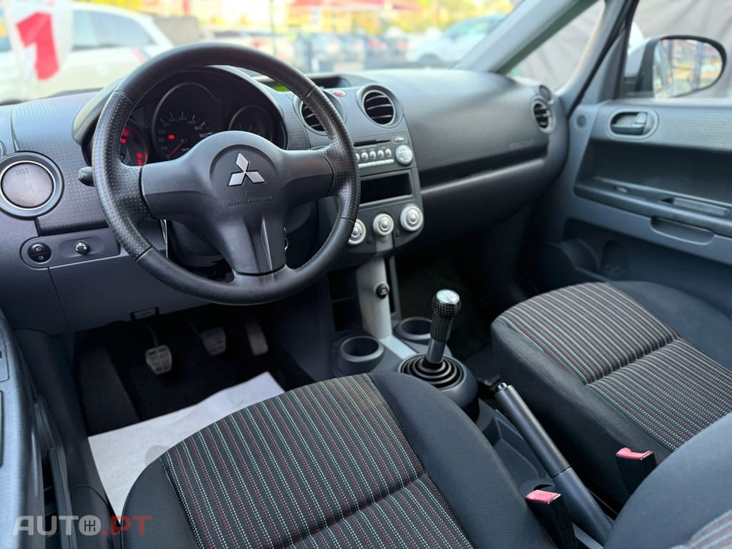 Mitsubishi Colt Z30