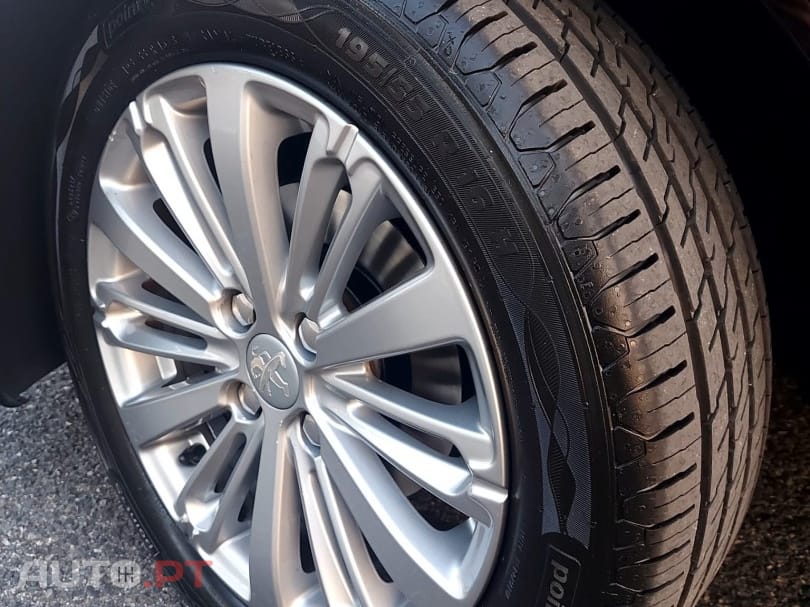 Peugeot 208 1.6 BlueHDi Style