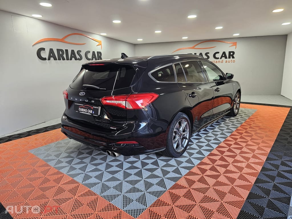 Ford Focus SW 1.5 TDCi EcoBlue ST-Line