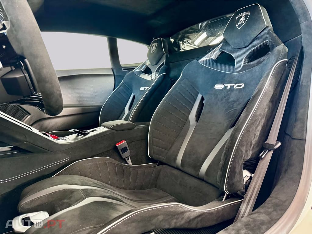 Lamborghini Huracán STO 