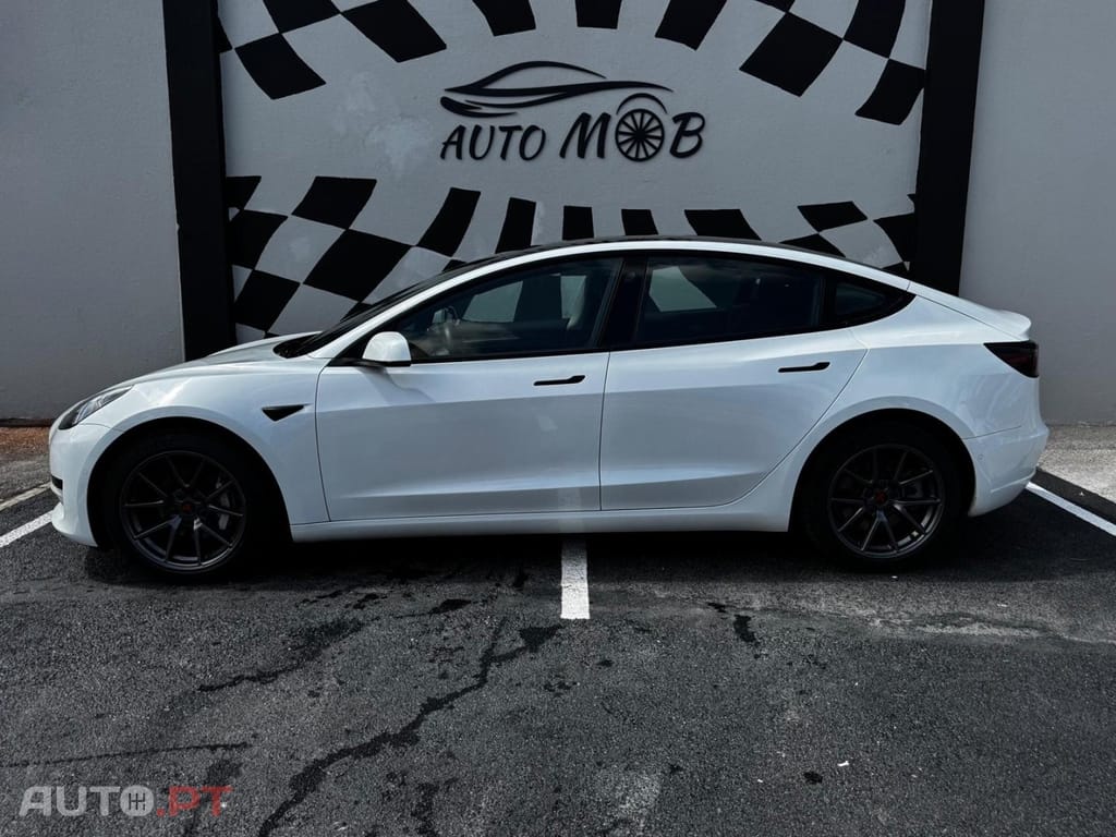 Tesla Model 3 Standard Range Plus RWD