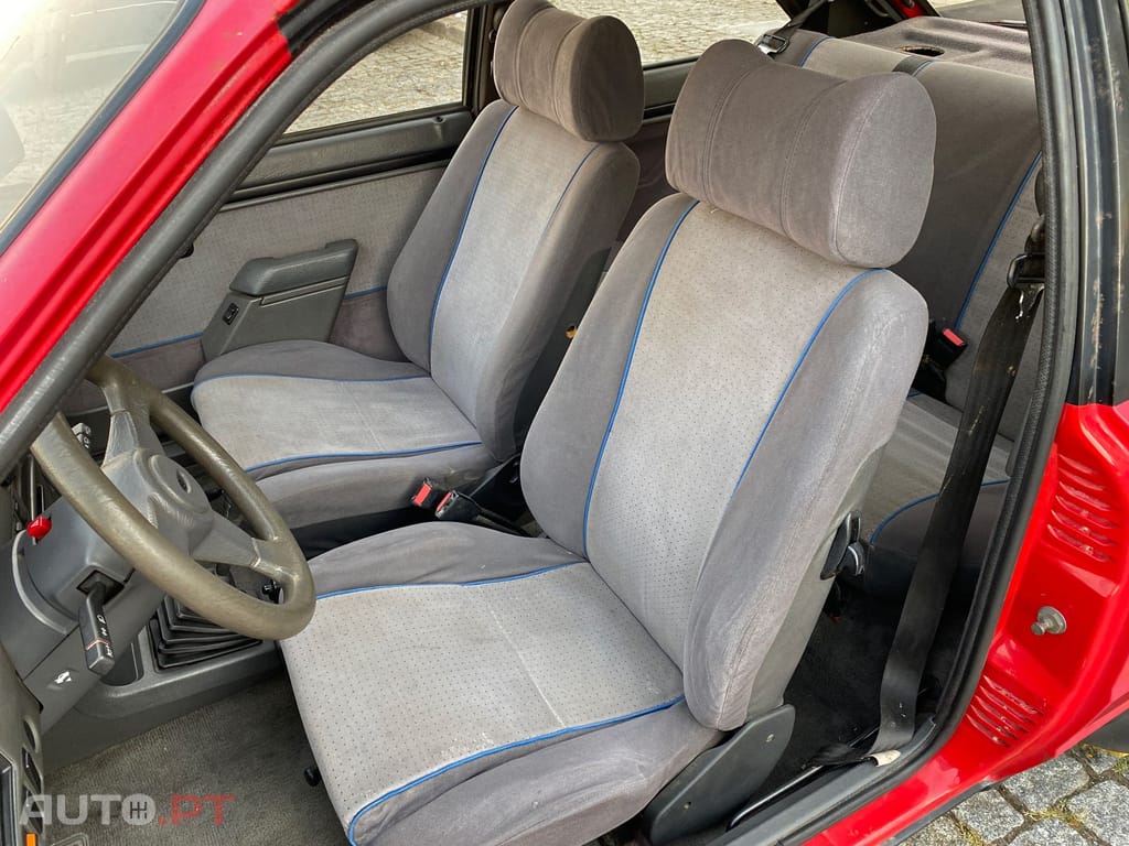 Ford Escort XR3i