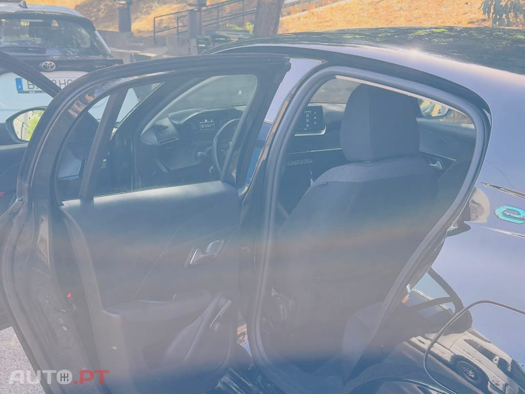 Peugeot 208 E 208