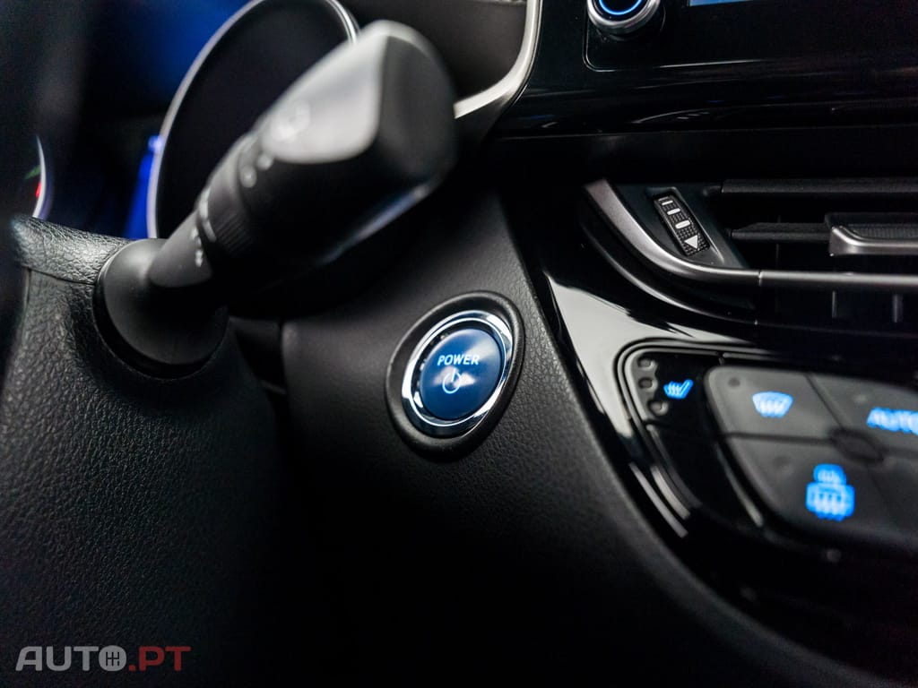 Toyota C-HR 1.8 Hybrid Exclusive