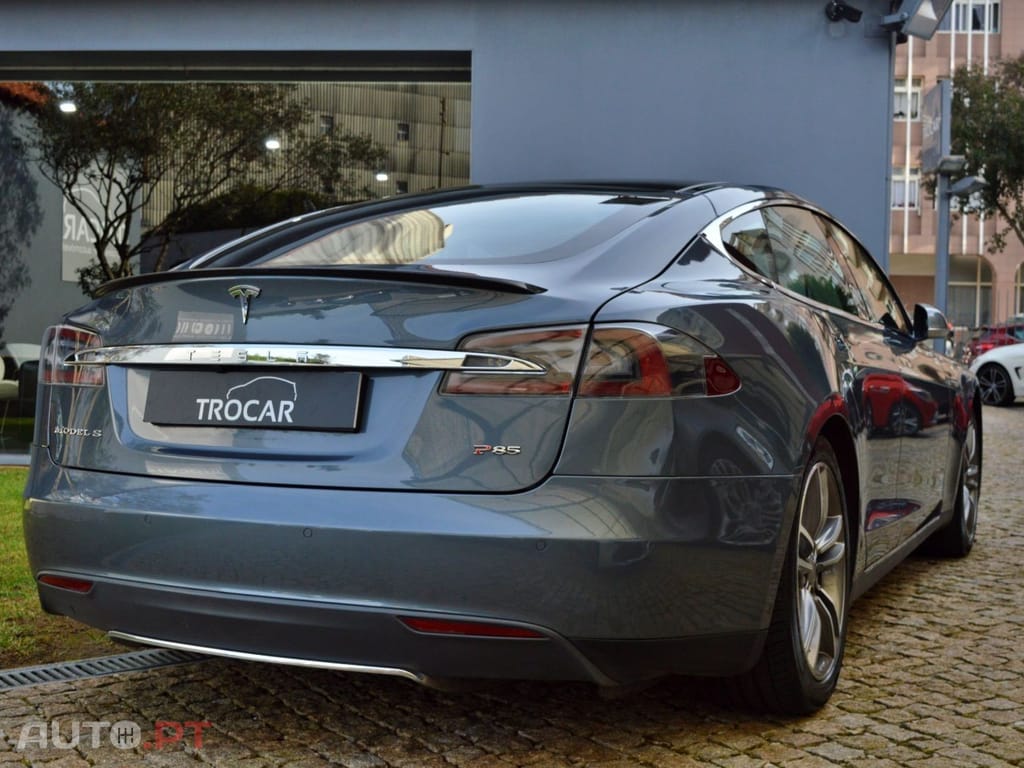 Tesla Model S 85 Perfomance