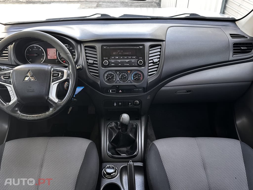 Mitsubishi L200 2.4 DI-D Club Invite CC 4WD