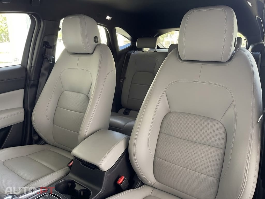 Jaguar E-Pace 1.5 P300e R-Dynamic HSE AWD Aut.