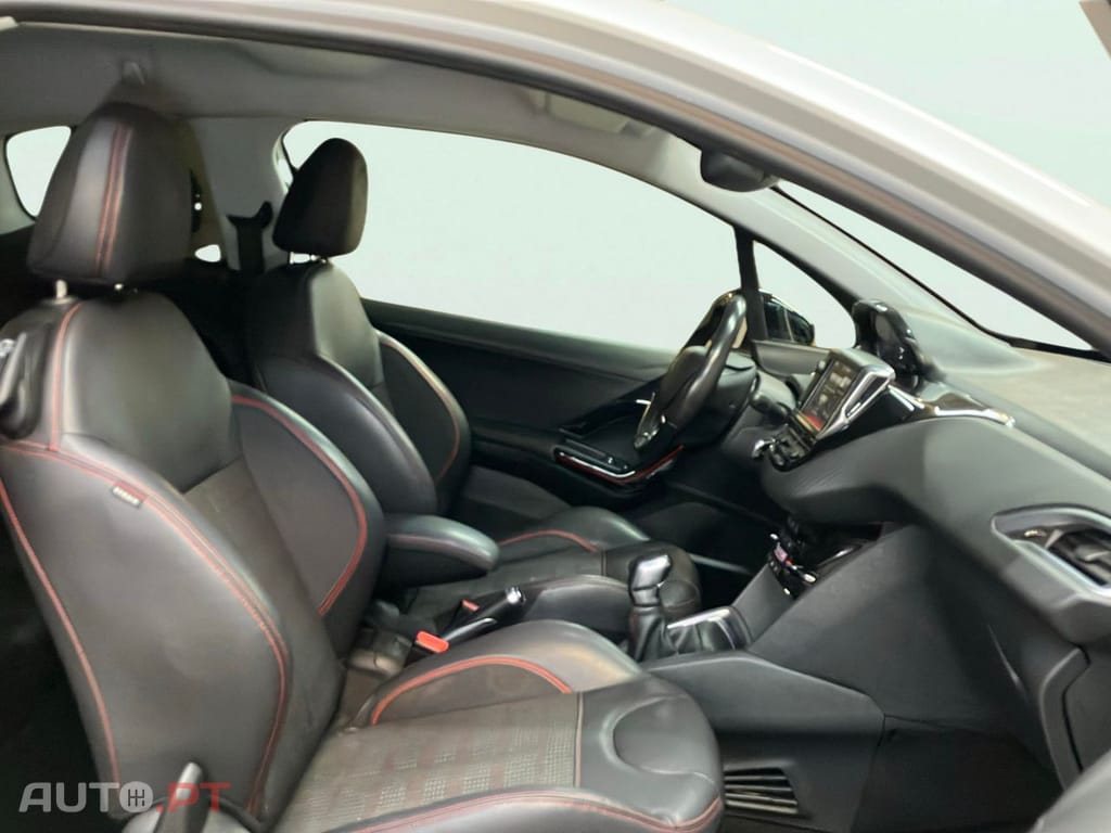 Peugeot 208 1.2 PureTech GT Line