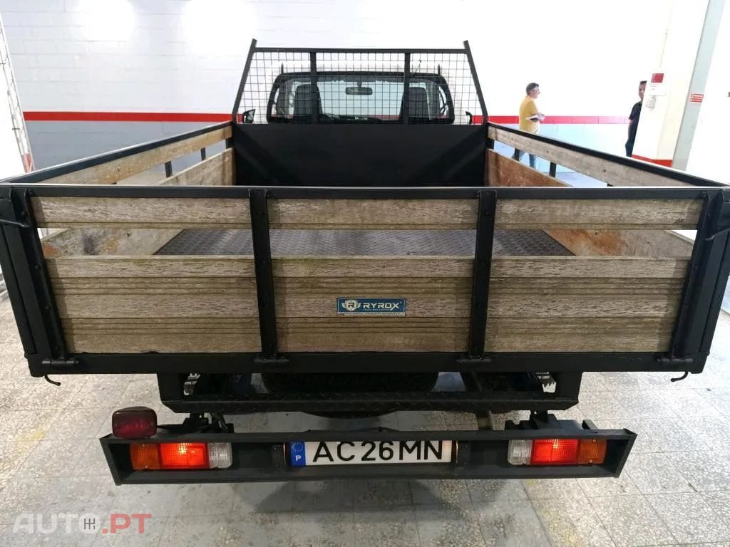 Toyota Hilux 2.4 D-4D 2WD CE
